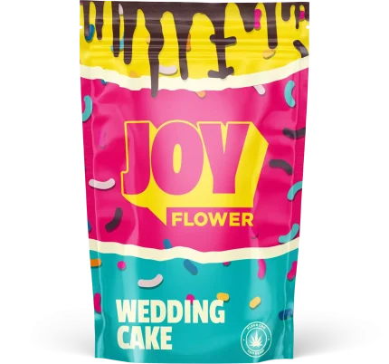 Fleur de CBD WEDDING CAKE, un festin de saveurs fruitées, épices, vanille et citron, cultivée sous serre vitrée pour une expérience exceptionnelle.