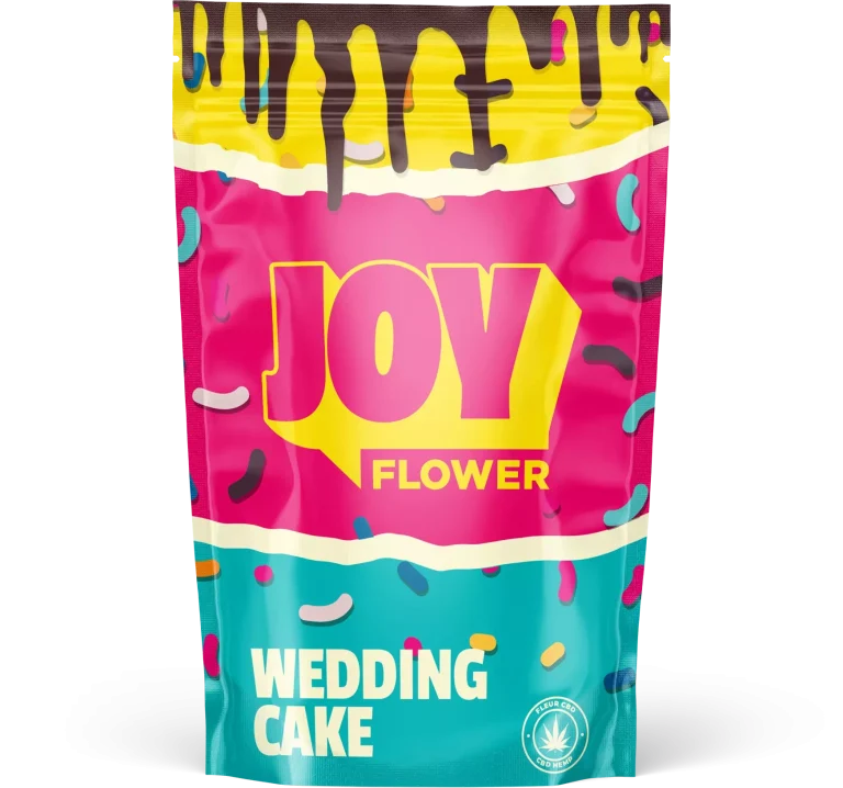 Fleur de CBD WEDDING CAKE, un festin de saveurs fruitées, épices, vanille et citron, cultivée sous serre vitrée pour une expérience exceptionnelle.